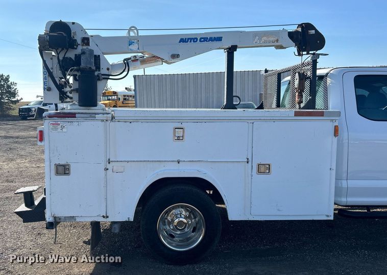 image for item EG1195 2017 Ford F350 Super Duty SuperCab utility bed pickup truck