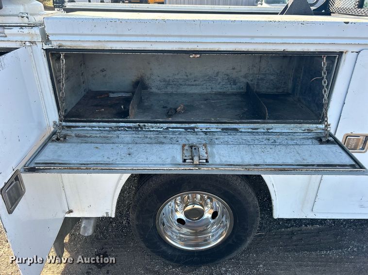 image for item EG1195 2017 Ford F350 Super Duty SuperCab utility bed pickup truck