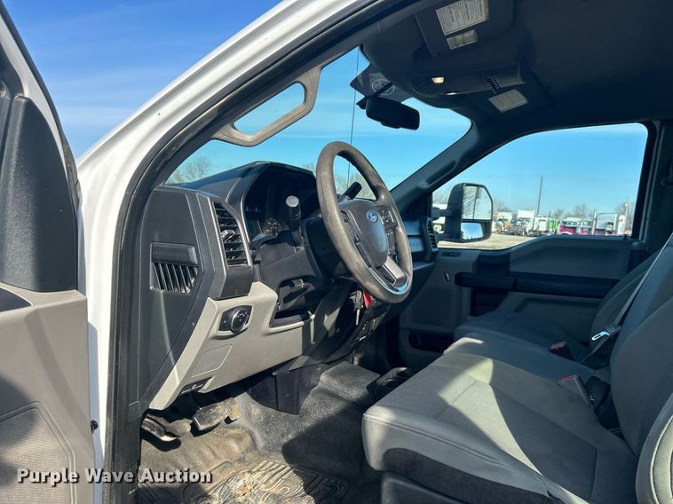 image for item EG1195 2017 Ford F350 Super Duty SuperCab utility bed pickup truck