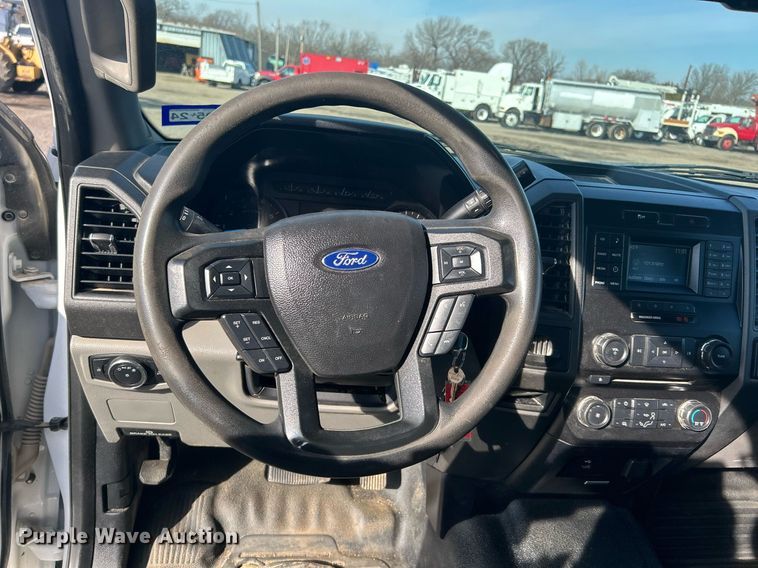 image for item EG1195 2017 Ford F350 Super Duty SuperCab utility bed pickup truck