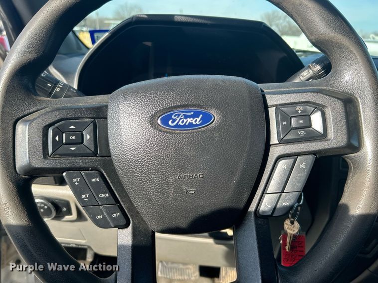 image for item EG1195 2017 Ford F350 Super Duty SuperCab utility bed pickup truck