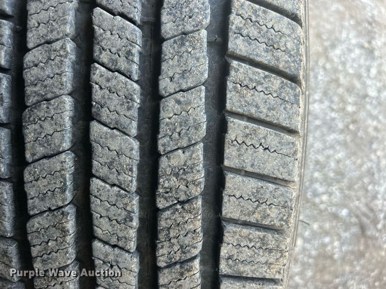 image for item EG1195 2017 Ford F350 Super Duty SuperCab utility bed pickup truck