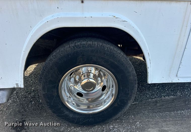 image for item EG1195 2017 Ford F350 Super Duty SuperCab utility bed pickup truck