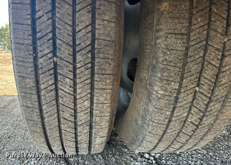 image for item EG1195 2017 Ford F350 Super Duty SuperCab utility bed pickup truck