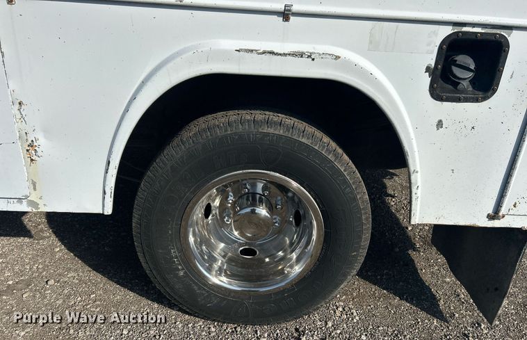 image for item EG1195 2017 Ford F350 Super Duty SuperCab utility bed pickup truck