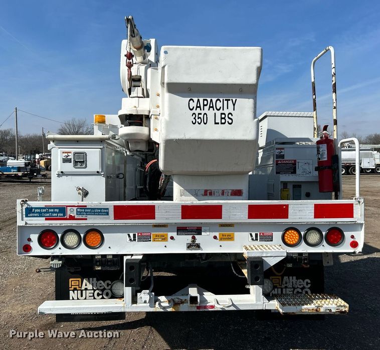 image for item EG1198 2012 Ford F550 Super Duty bucket truck