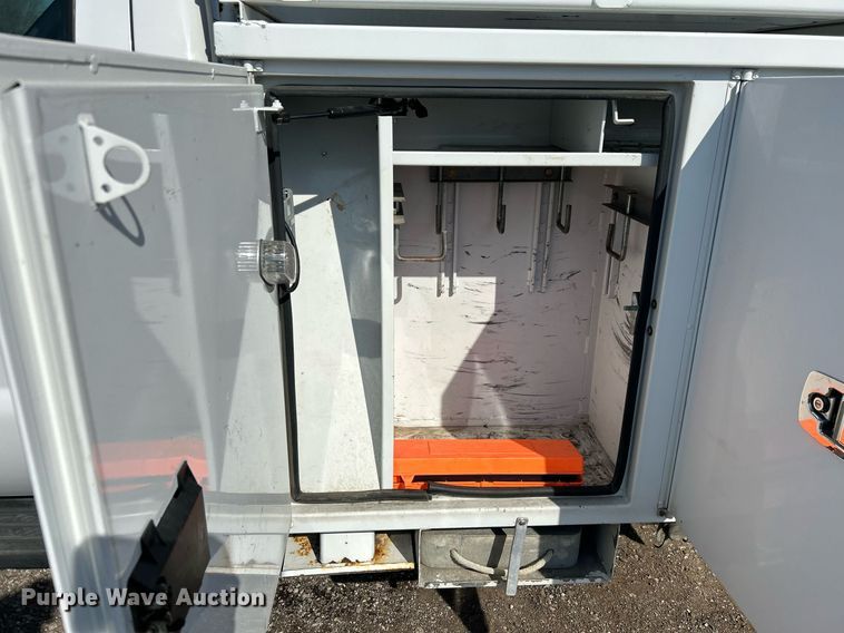 image for item EG1198 2012 Ford F550 Super Duty bucket truck