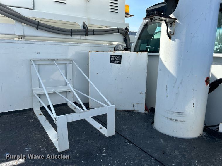 image for item EG1198 2012 Ford F550 Super Duty bucket truck