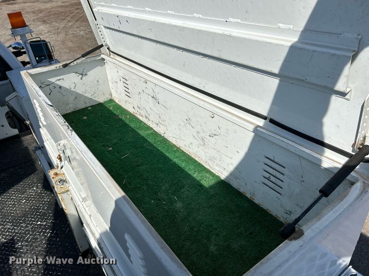 image for item EG1198 2012 Ford F550 Super Duty bucket truck