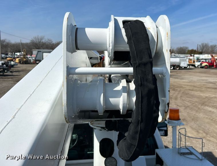 image for item EG1198 2012 Ford F550 Super Duty bucket truck