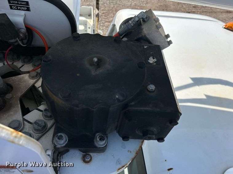 image for item EG1198 2012 Ford F550 Super Duty bucket truck