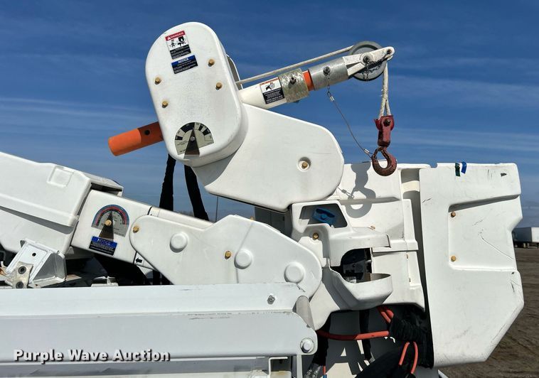 image for item EG1198 2012 Ford F550 Super Duty bucket truck