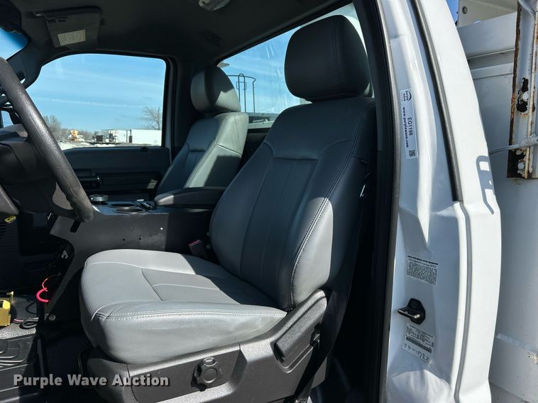 image for item EG1198 2012 Ford F550 Super Duty bucket truck