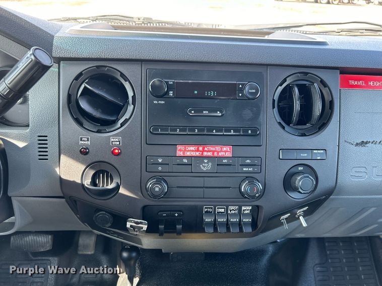 image for item EG1198 2012 Ford F550 Super Duty bucket truck