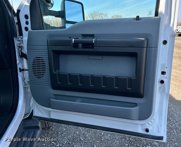 image for item EG1198 2012 Ford F550 Super Duty bucket truck