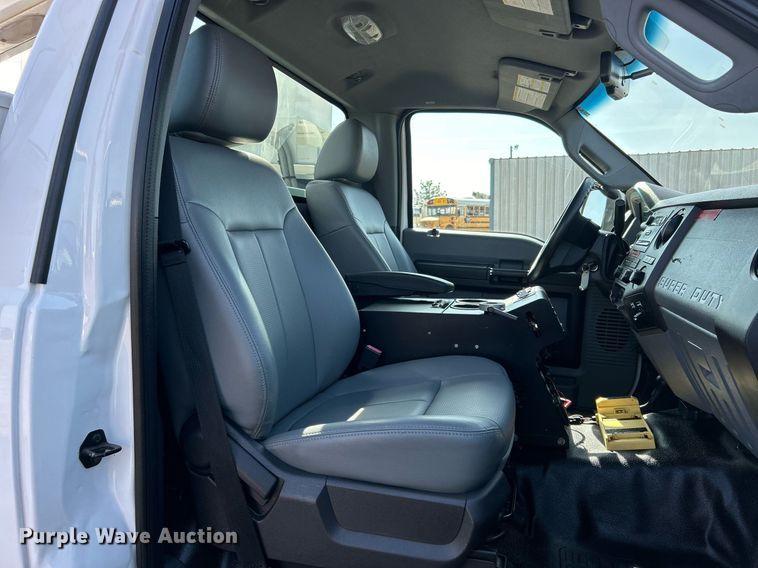 image for item EG1198 2012 Ford F550 Super Duty bucket truck