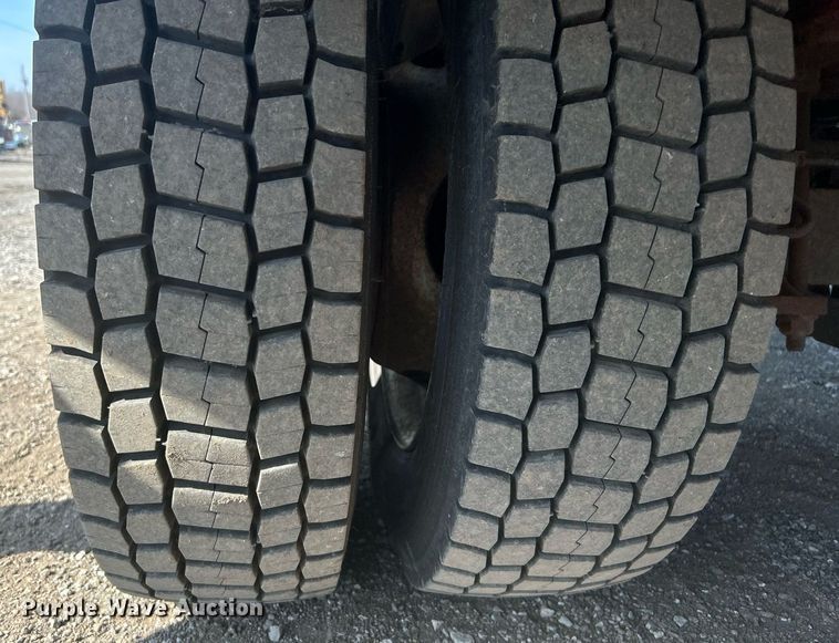 image for item EG1198 2012 Ford F550 Super Duty bucket truck