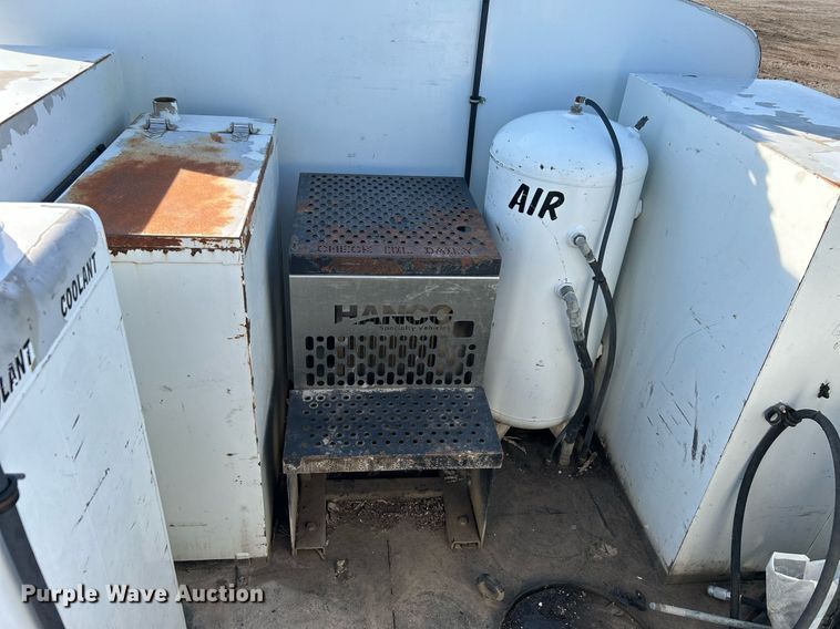 image for item EG1212 2015 International  4400 SBA fuel / lube truck