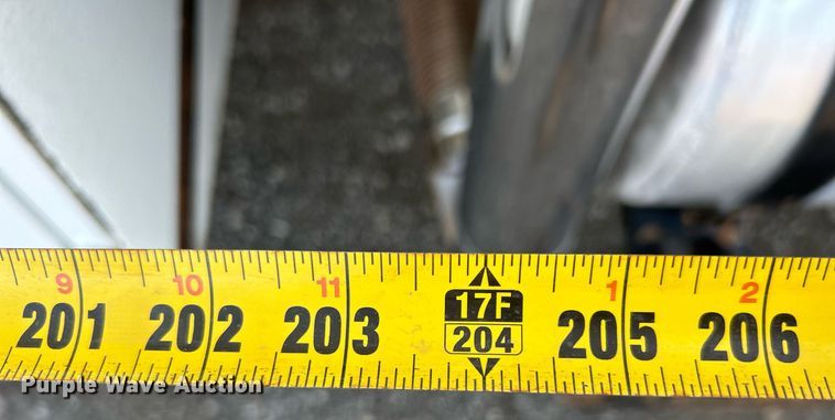 image for item EG1212 2015 International  4400 SBA fuel / lube truck