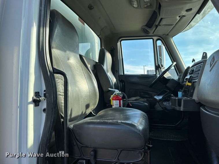 image for item EG1212 2015 International  4400 SBA fuel / lube truck