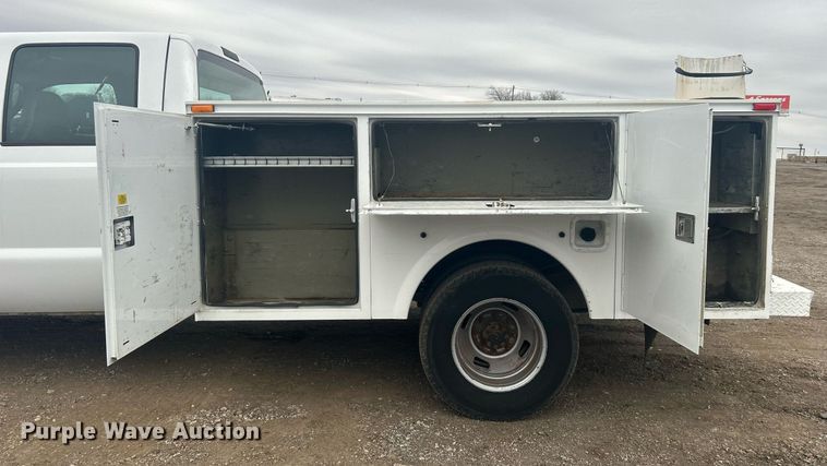 image for item EG1213 2008 Ford F350 Super Duty Crew Cab utility bed pickup truck