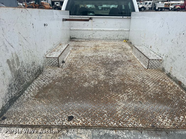 image for item EG1213 2008 Ford F350 Super Duty Crew Cab utility bed pickup truck