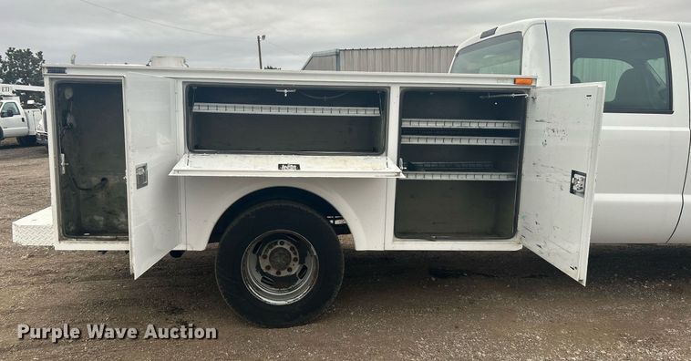 image for item EG1213 2008 Ford F350 Super Duty Crew Cab utility bed pickup truck