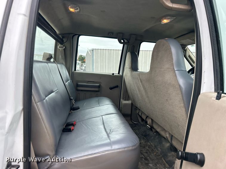 image for item EG1213 2008 Ford F350 Super Duty Crew Cab utility bed pickup truck