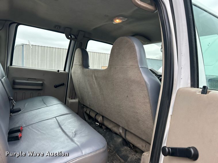 image for item EG1213 2008 Ford F350 Super Duty Crew Cab utility bed pickup truck