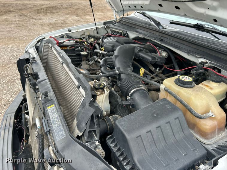 image for item EG1213 2008 Ford F350 Super Duty Crew Cab utility bed pickup truck