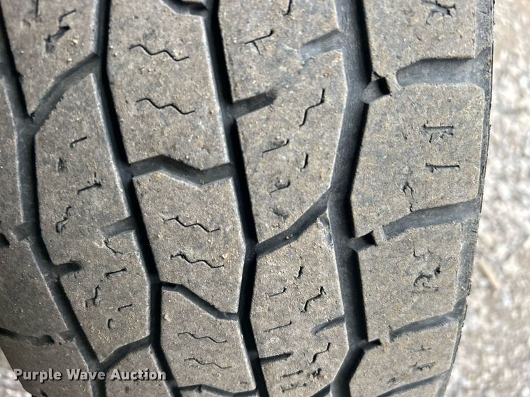 image for item EG1213 2008 Ford F350 Super Duty Crew Cab utility bed pickup truck