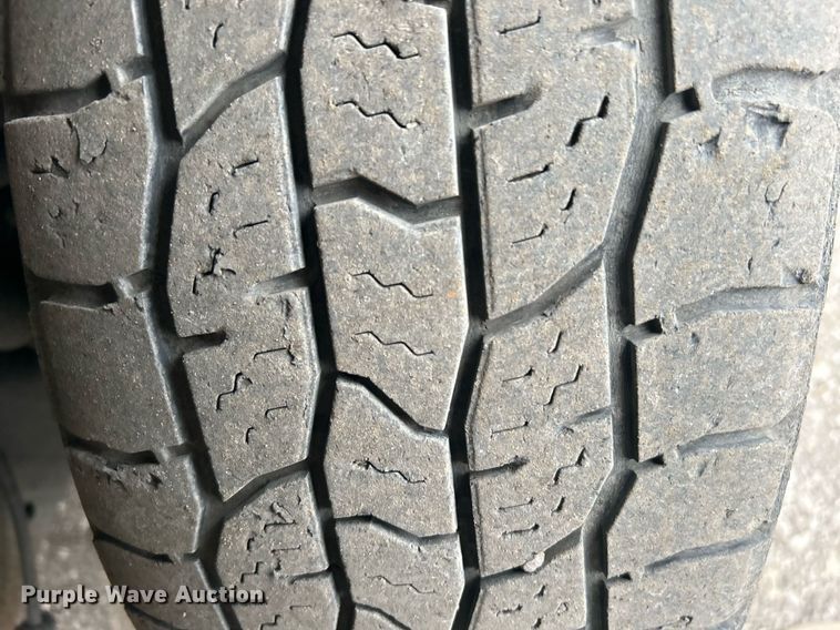 image for item EG1213 2008 Ford F350 Super Duty Crew Cab utility bed pickup truck