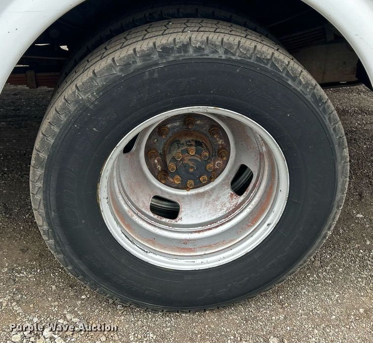 image for item EG1213 2008 Ford F350 Super Duty Crew Cab utility bed pickup truck