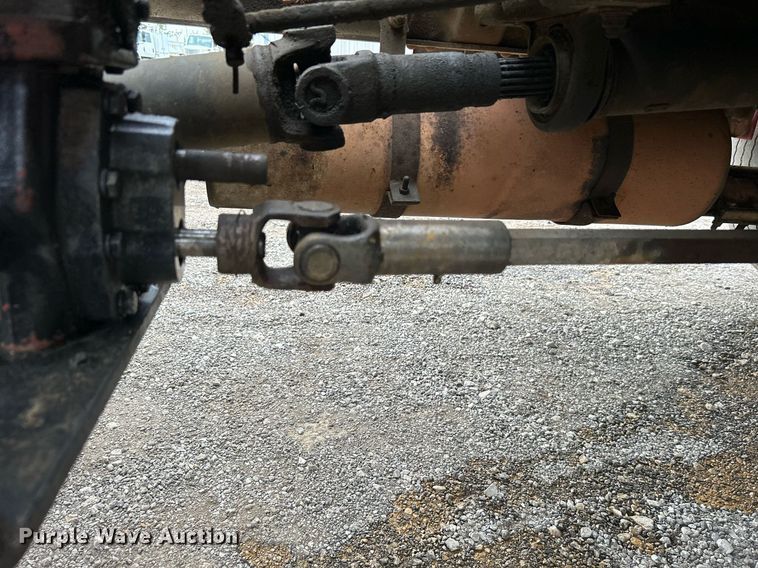 image for item EG1216 1985 Ford F700 dump truck