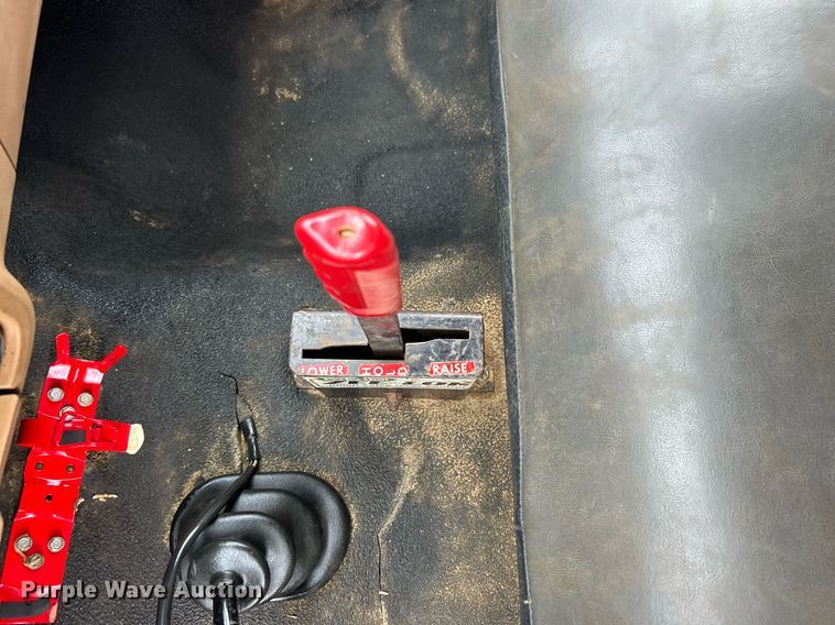 image for item EG1216 1985 Ford F700 dump truck