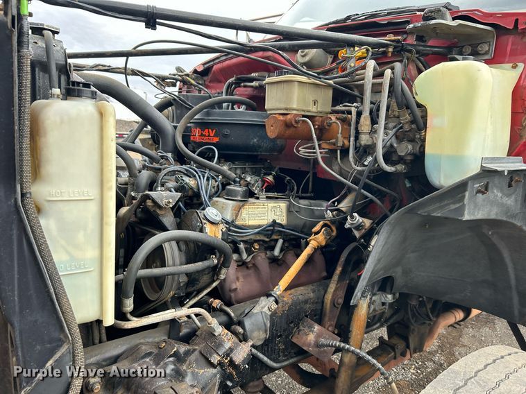 image for item EG1216 1985 Ford F700 dump truck