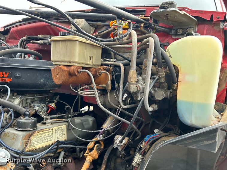 image for item EG1216 1985 Ford F700 dump truck