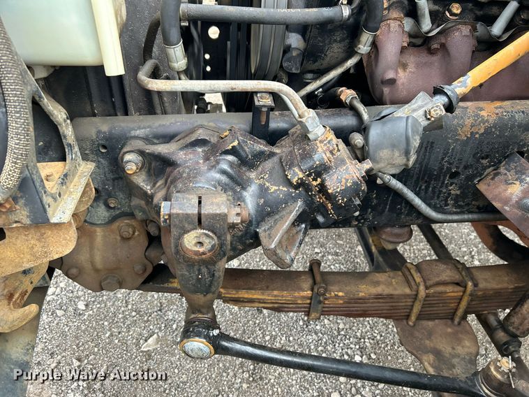 image for item EG1216 1985 Ford F700 dump truck