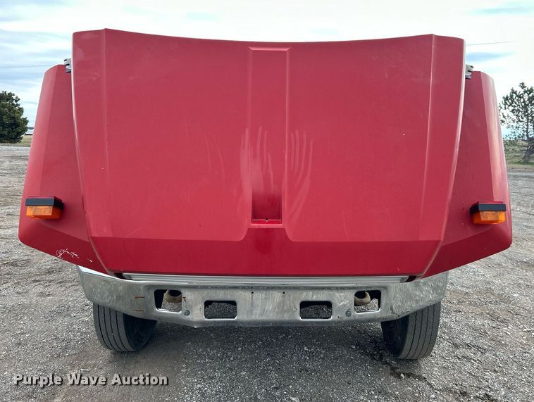 image for item EG1216 1985 Ford F700 dump truck