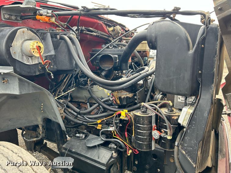 image for item EG1216 1985 Ford F700 dump truck