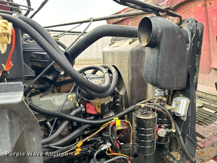 image for item EG1216 1985 Ford F700 dump truck