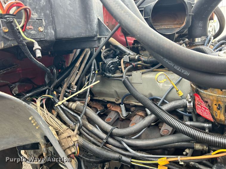 image for item EG1216 1985 Ford F700 dump truck