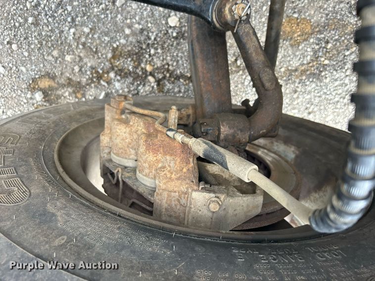 image for item EG1216 1985 Ford F700 dump truck