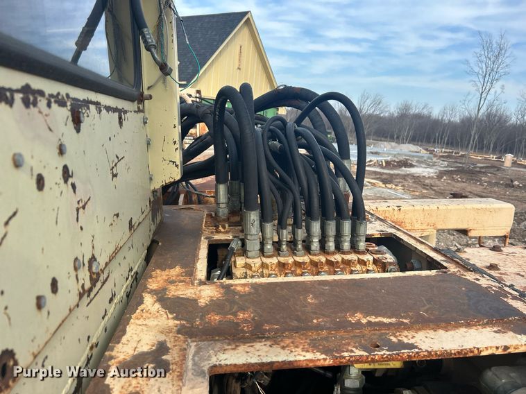 image for item EG1228 2001 Tesmec TRS1085 trencher