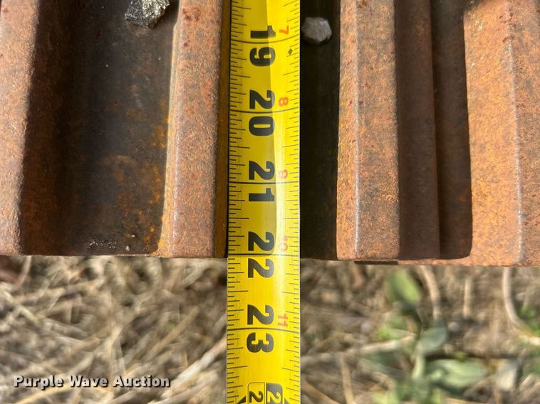 image for item EG1228 2001 Tesmec TRS1085 trencher