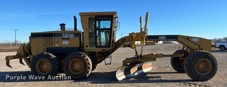 image for item EI0612 2007 Caterpillar 140H motor grader