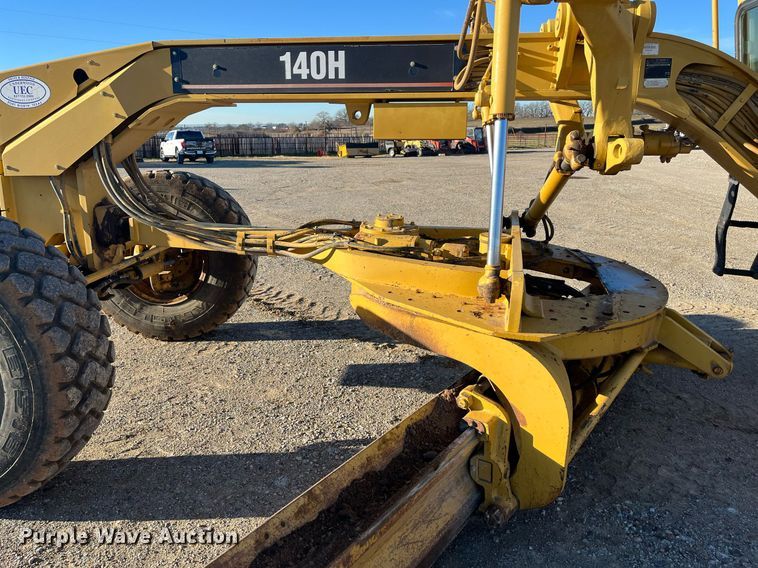 image for item EI0612 2007 Caterpillar 140H motor grader