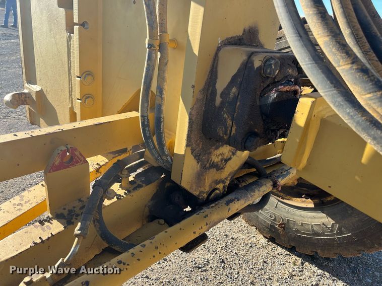 image for item EI0612 2007 Caterpillar 140H motor grader