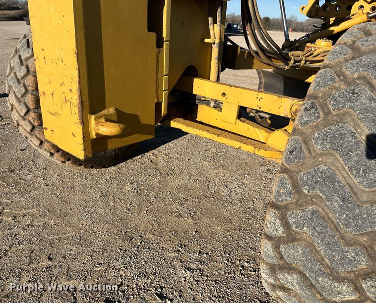 image for item EI0612 2007 Caterpillar 140H motor grader