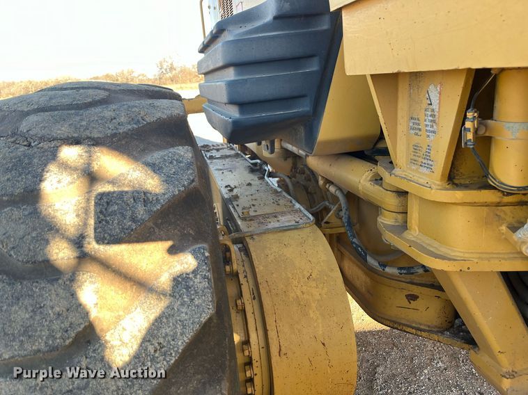image for item EI0612 2007 Caterpillar 140H motor grader